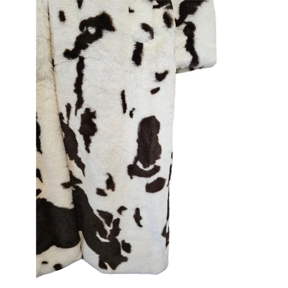 NWT Faux Fur Coat – Cow Print – Size L - Picture 4 of 11